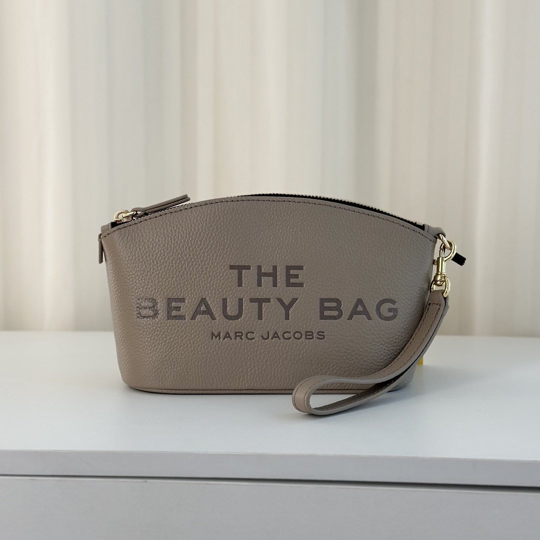 Marc Jacobs The Beauty Bag avec dragonne