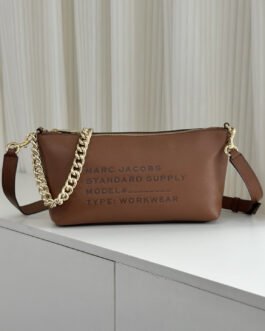 Marc Jacobs Sac baguette à chaîne métallique