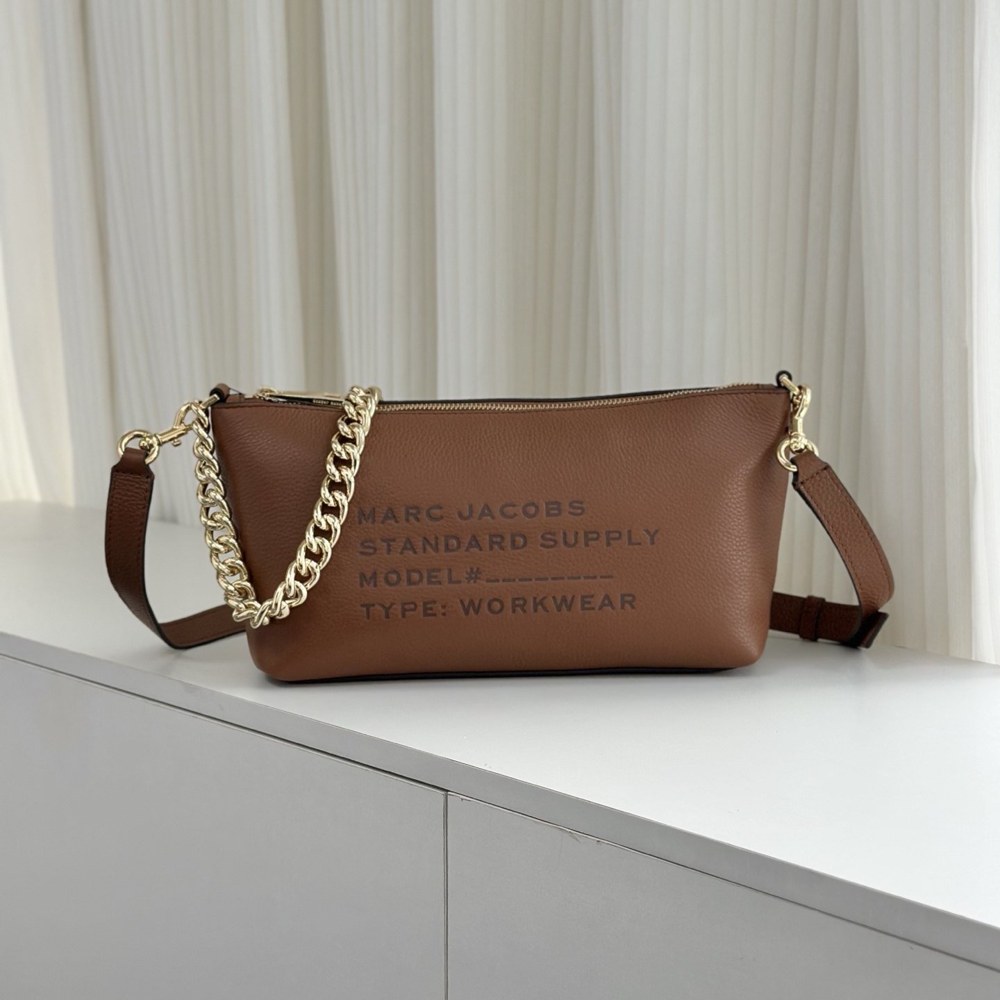 Marc Jacobs Sac baguette à chaîne métallique