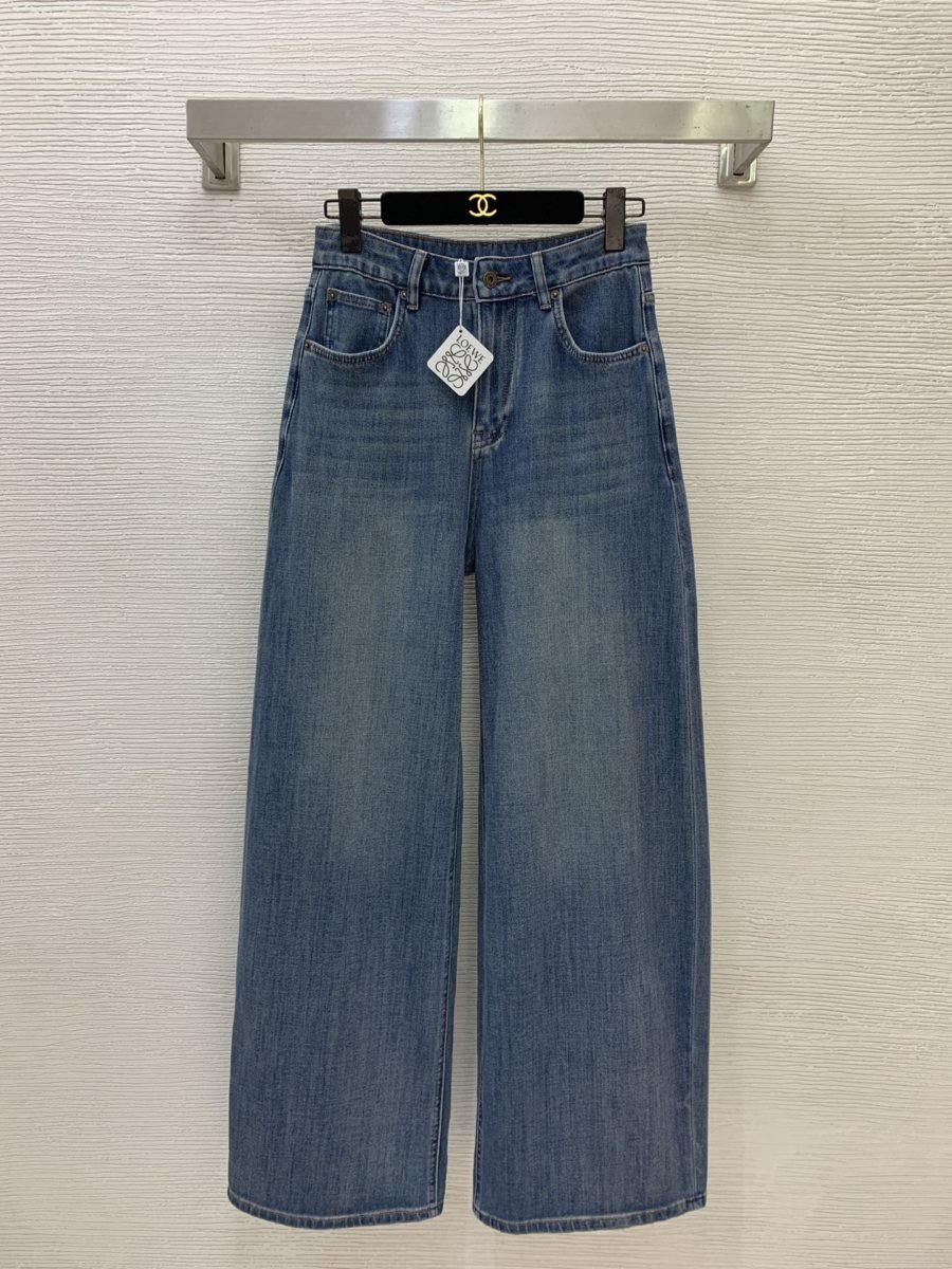Loewe Jean large bleu à broderie anagramme au dos – Image 2