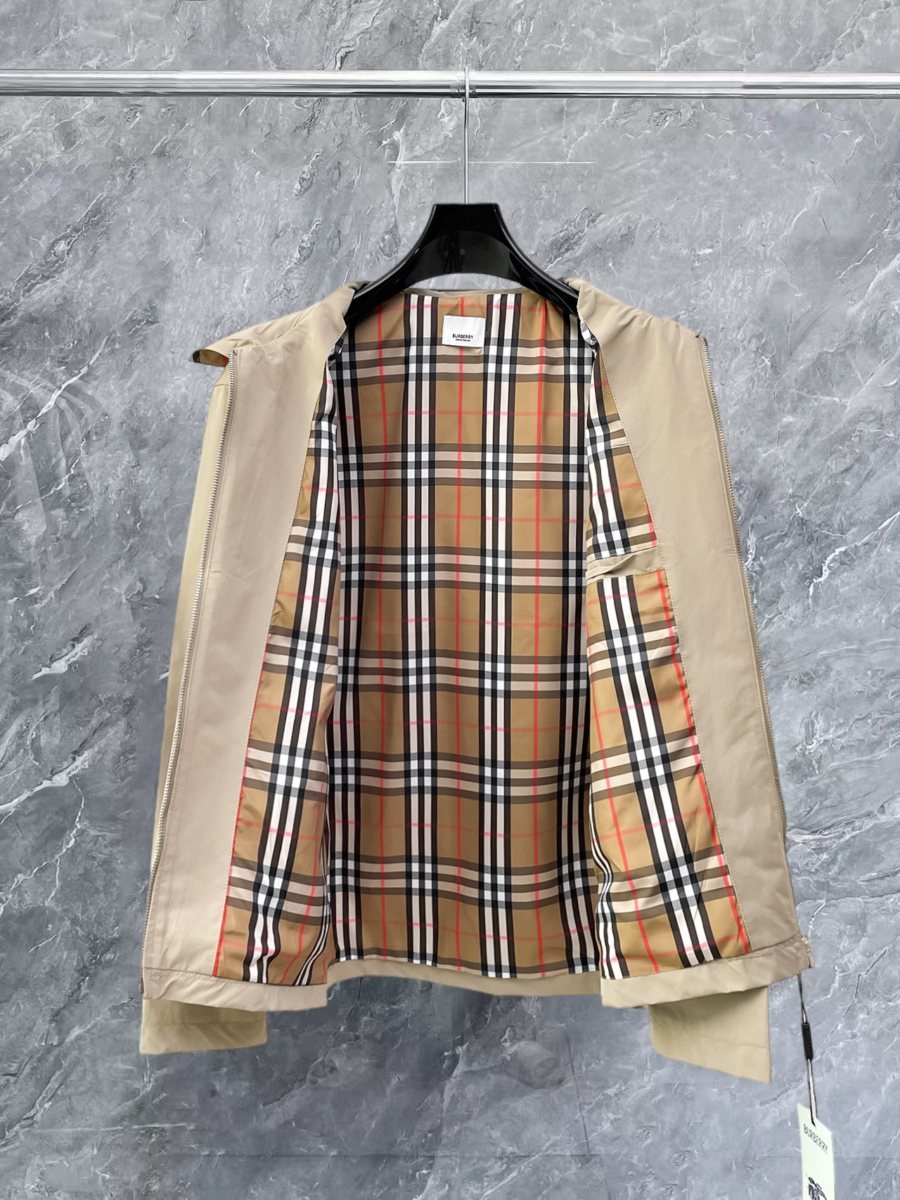 Burberry Blouson léger beige zippé à doublure carreaux – Image 3