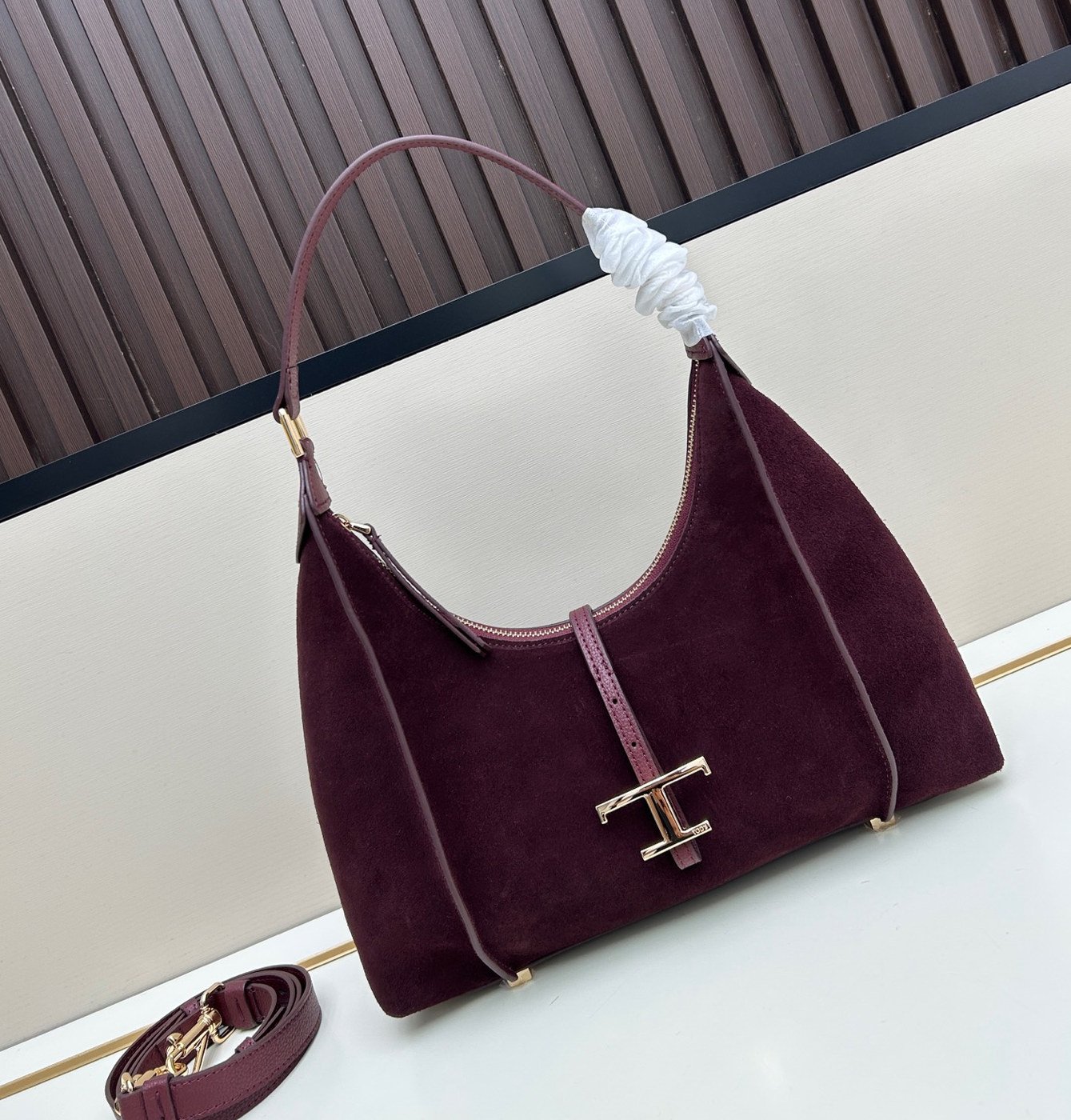tods sac épaule effet suédé fermoir t 31 27 9 cm