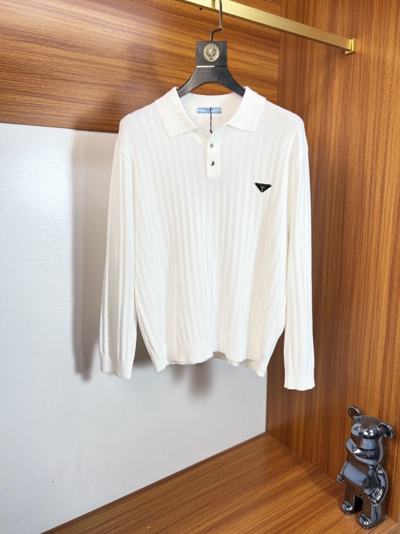 prada polo à manches longues en maille côtelée
