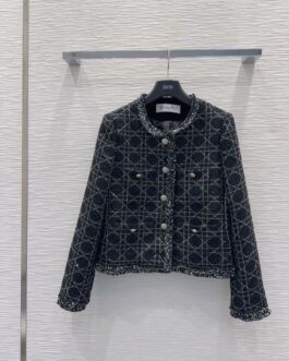 Dior Veste courte en tweed à boutons décoratifs