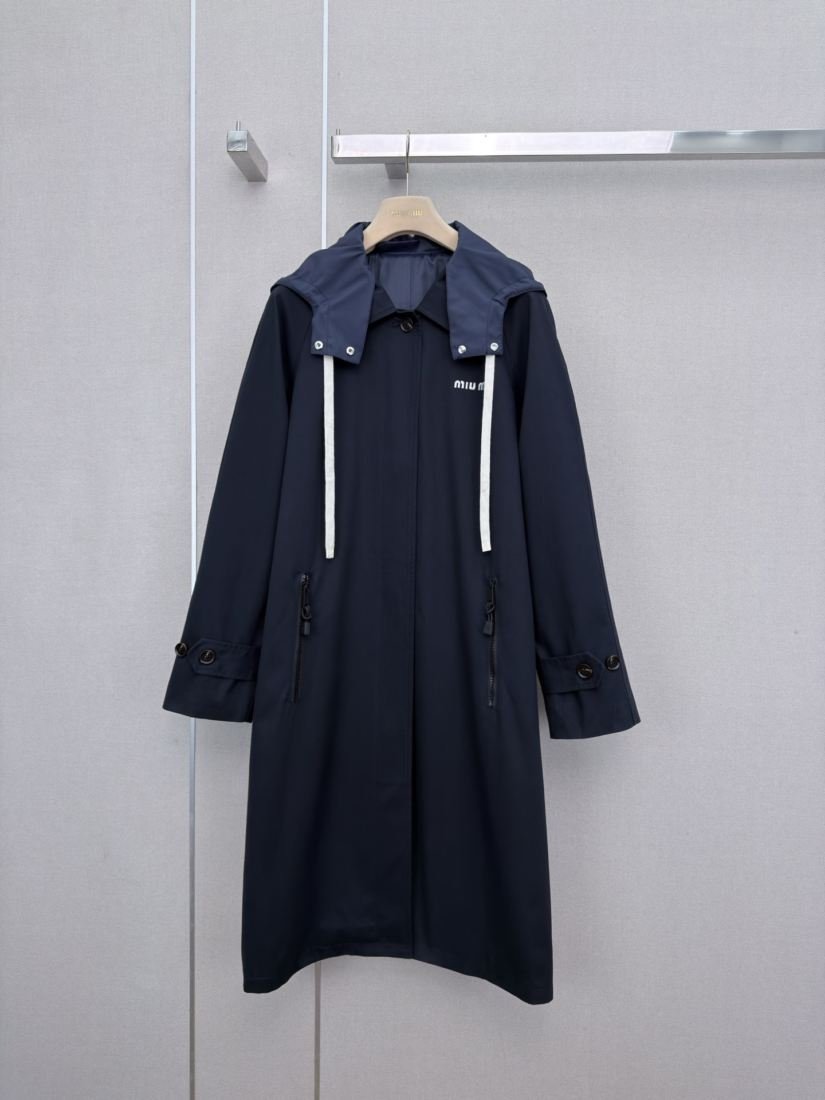 Miu Miu Trench long à capuche et cordons contrastés