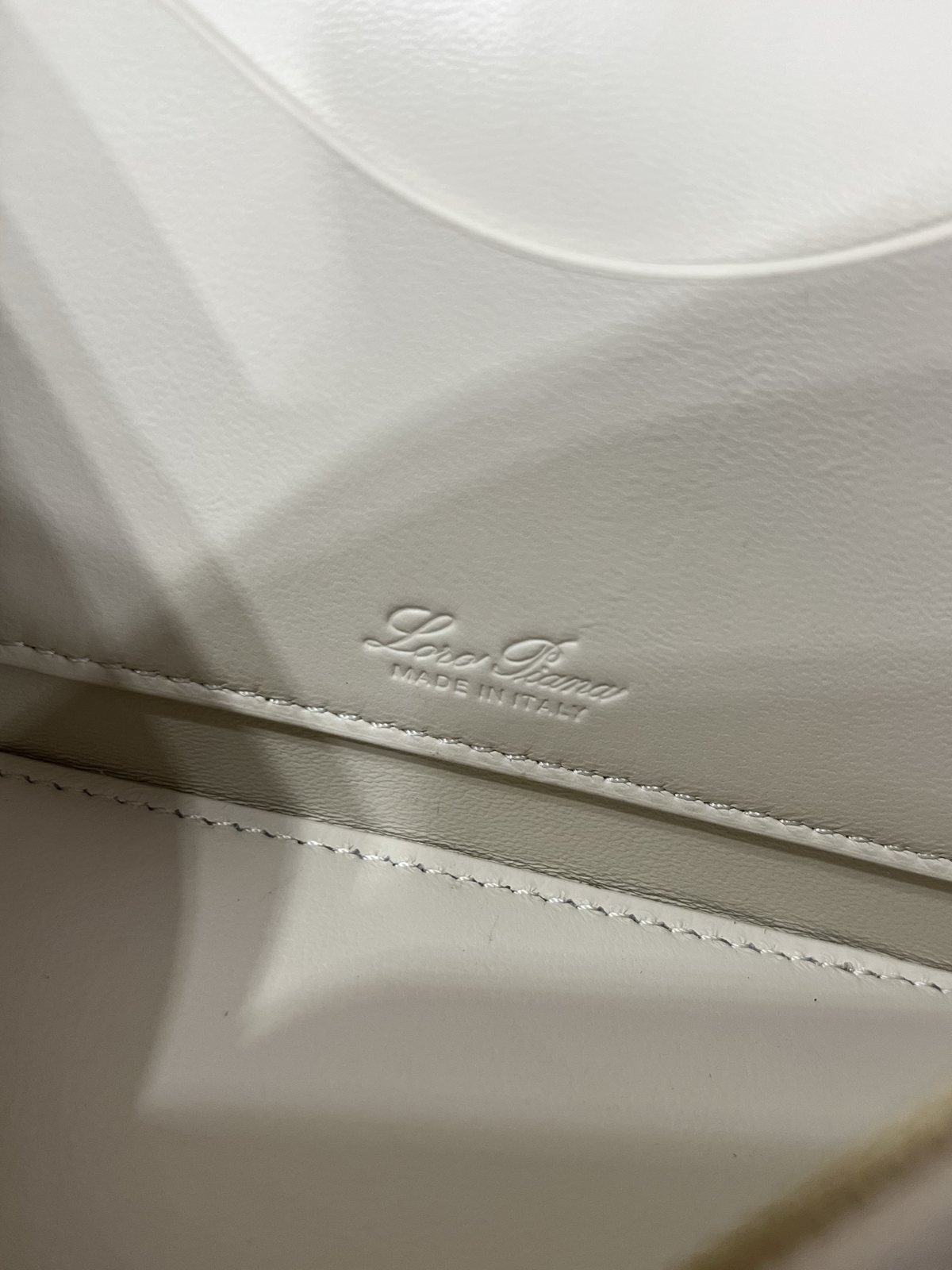 loro piana sac cylindrique porté main à bandoulière amovible - vue 5