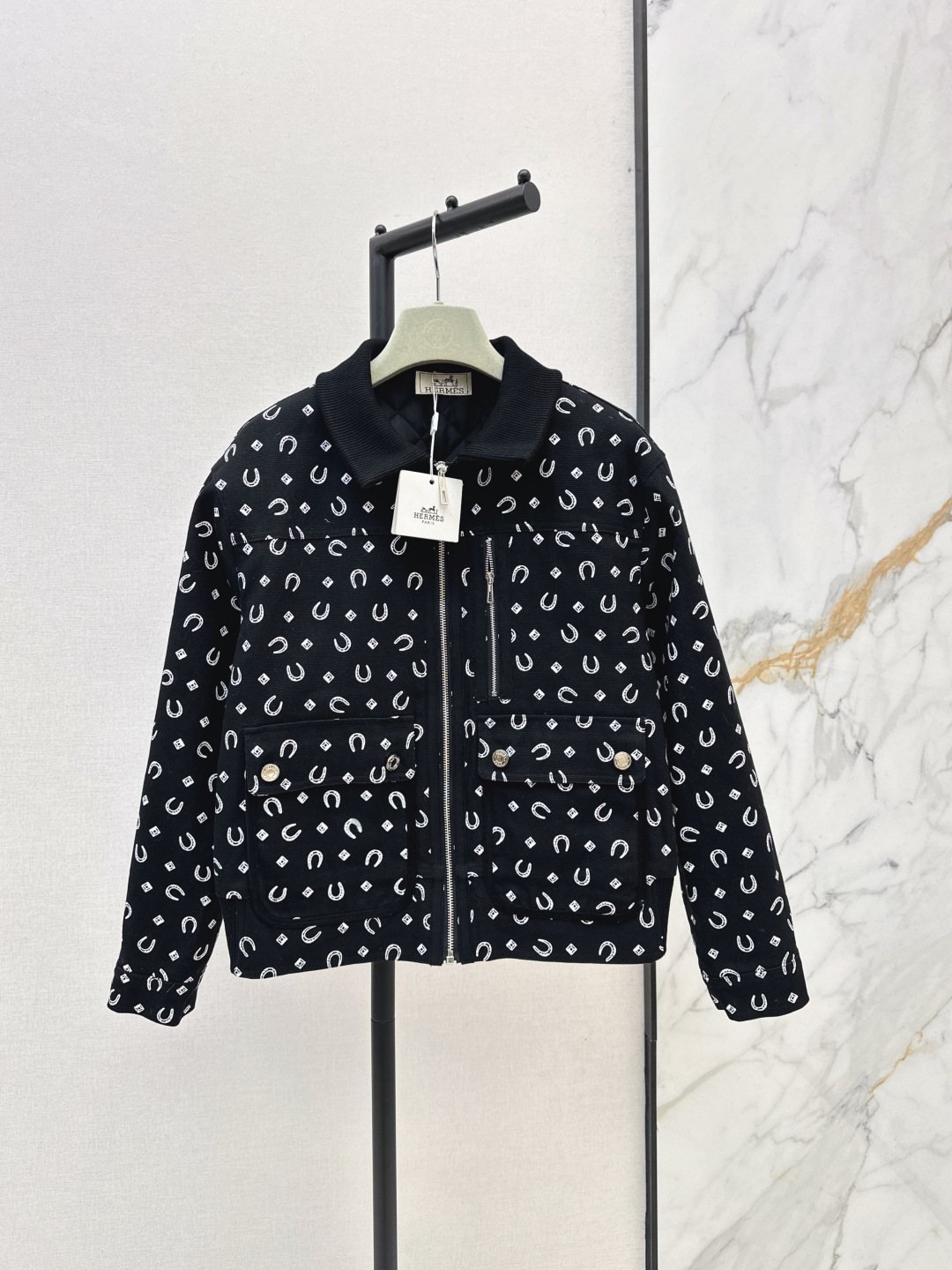 Hermès Blouson noir zippé à motifs fers à cheval blancs