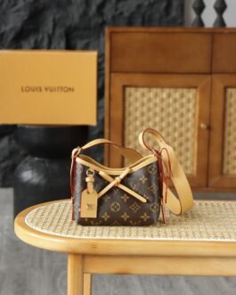 Louis Vuitton Mini sac seau monogrammé à poignée et bandoulière